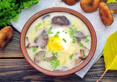 Чешский грибной суп "Кулайда" с яйцом пашот - рецепт с фото