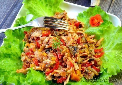 Овощное рагу с красной рыбой и грибами - рецепт с фото