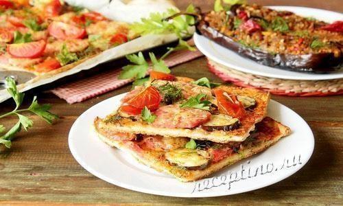 Пицца с колбасой, сыром, баклажанами, помидорами - пошаговый рецепт с фото