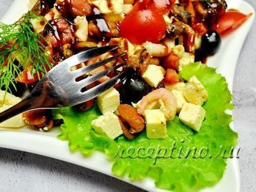 Салат с мидиями, креветками, сыром, помидорами черри - пошаговый фоторецепт