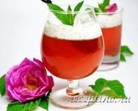 Желейный десерт из лепестков чайной розы