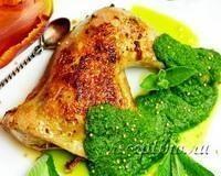 Жареный куриный окорочок в остром мятном соусе - рецепт с фото