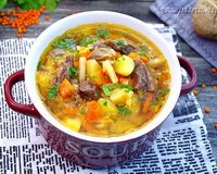 Суп с тушенкой, картофелем, чечевицей, корнем сельдерея