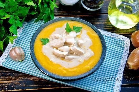овощной крем-суп с курицей в сметанном соусе
