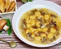 Куриный суп с шампиньонами и сырными галушками - рецепт с фото