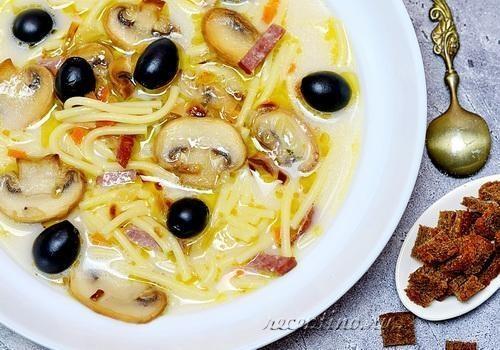 Суп со спагетти, копченой колбасой и шампиньонами - рецепт с фото