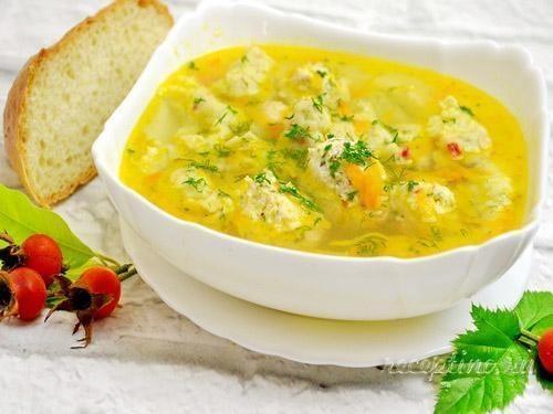 Вкусный суп с фрикадельками и клецками