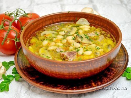 Супа с телятиной, грибами, фасолью. 