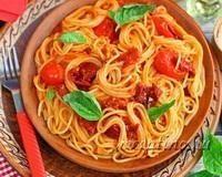 Спагетти с томатным соусом - рецепт с фото