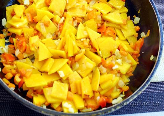 Обжаривают овощи 2-3 минуты. ш-10