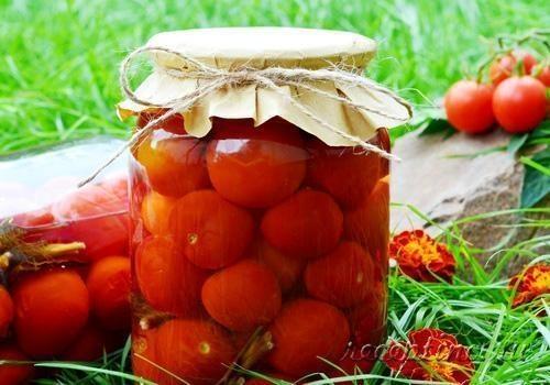 Острые маринованные помидоры черри на зиму - рецепт с фото
