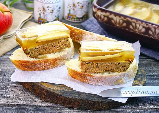 Паштет из печени, запеченный с яблоками в желе - рецепт с фото