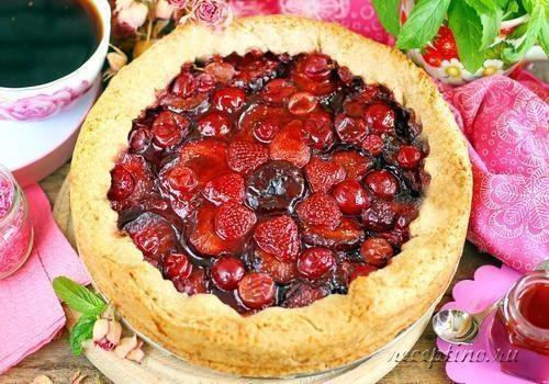 Галета с фруктами, ягодами, пряностями - рецепт с фото