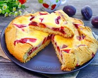 Галета со сливами и сметанной заливкой