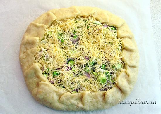 Подворачивают края лепёшки, формируя галету. ш-16