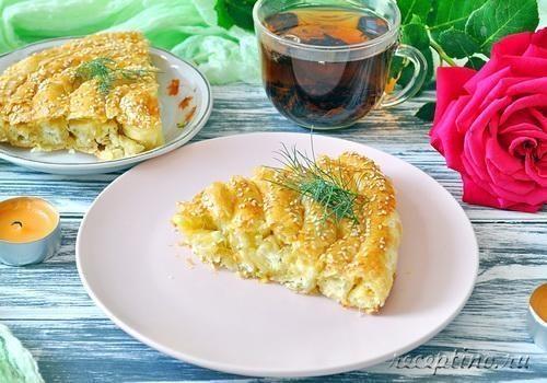 Пирог "Улитка" с творогом из готового слоеного теста - рецепт с фото