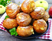 Пончики с яблоками (на кефире)