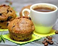 Кофейные кексы с черной смородиной - рецепт с фото