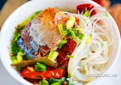 Рыбный суп из скумбрии с вялеными томатами и фунчезой - рецепт с фото
