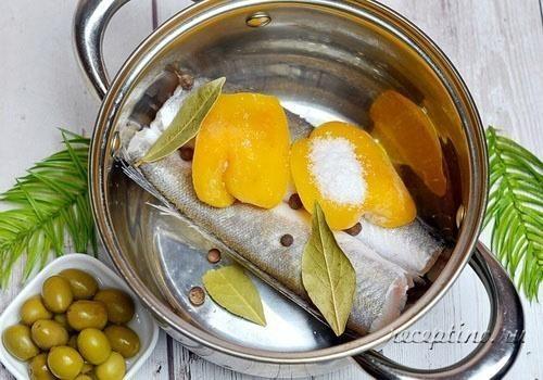 Как приготовить вкусный холодец из рыбы с овощами: простой рецепт