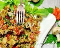 Салат с запеченными баклажанами и шампиньонами - рецепт с фото