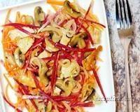 Салат с курицей, маргеланской редькой, морковью, грибами - рецепт с фото