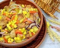 Салат с соевым мясом, кукурузой, овощами - рецепт с фото
