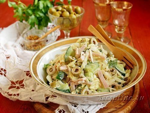 Салат с капустой, свежими огурцами, ветчиной - рецепт с фото