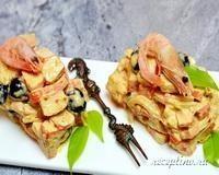 Салат с крабовыми палочками и креветками - рецепт с фото