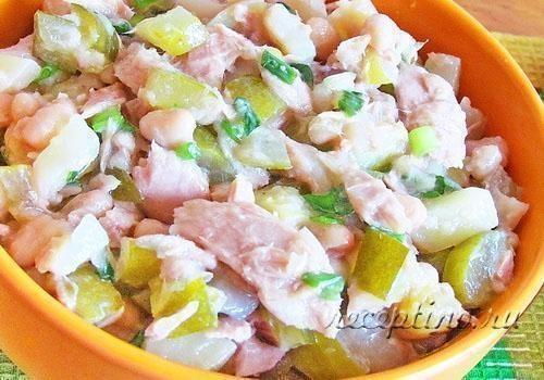 Салат с тунцом и белой фасолью - рецепт с фото