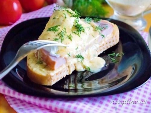 Вкусный завтрак - Яйца Бенедикт - рецепт с фото